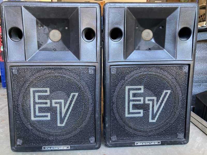 EV The Entertainer Tapco Model 100s Two Way Constant Directivity Speaker System 8 OHM image 1