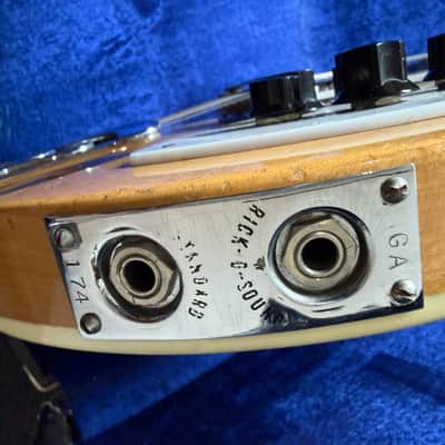Rickenbacker 360/12 1967 - Mapleglo image 8