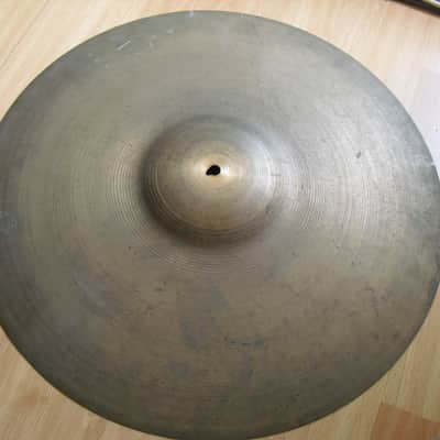 22" Vintage Avedis Zildjian Flat Top or "Cow Bell" Ride Cymbal 3210g image 1