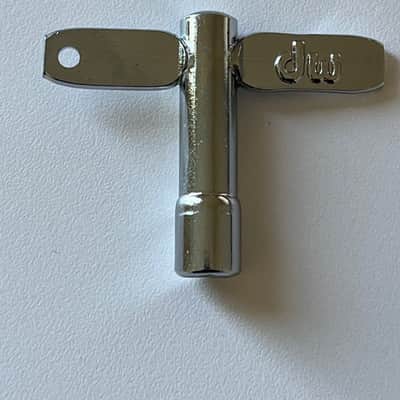 DW DWSM801-2 Standard Drum Key 2010s - Chrome image 1