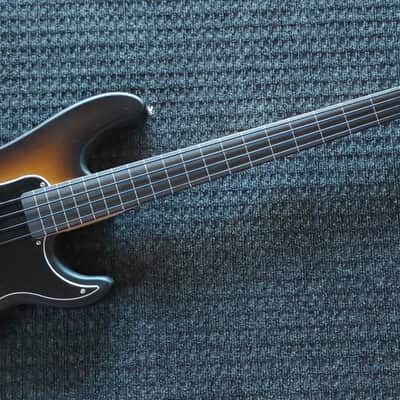 G&L SB1 Lined Fretless 2021 - Sunburst Frost image 2