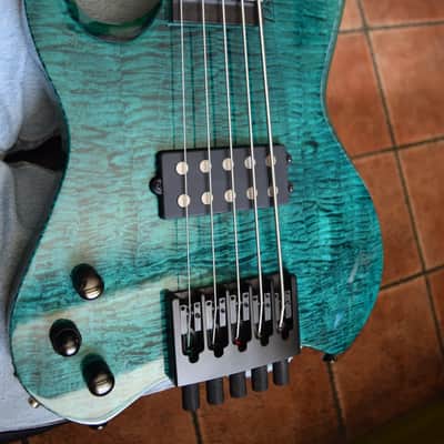 Kiesel Vader Bass 5 string, left handed model , 2017 , flamed top, gorgeous condition and tone image 8