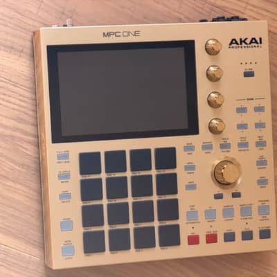 Akai MPC One Standalone MIDI Sequencer Gold Edition 2020 - Present - Gold image 2