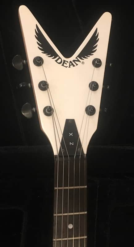 DEAN エクスプローラー　ギター(ハードケース付) 8th Street Music - Dean ZX - Classic Black