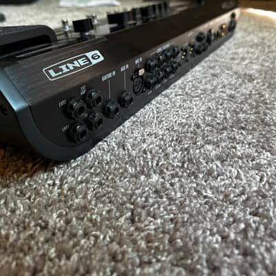 Line 6 Helix Floor 2015 - Black - Near New Condition - CIB image 6