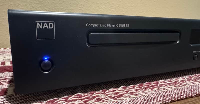 NAD C545BEE Compact Disc Player w/ Remote image 1