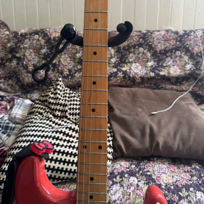 Fender Limited Edition '50s Stratocaster with Maple Fretboard, Gold Hardware 2017 - Fiesta Red image 8