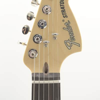 Fender American Performer Stratocaster HSS with Rosewood Fretboard 2024 3-Tone Sunburst image 4