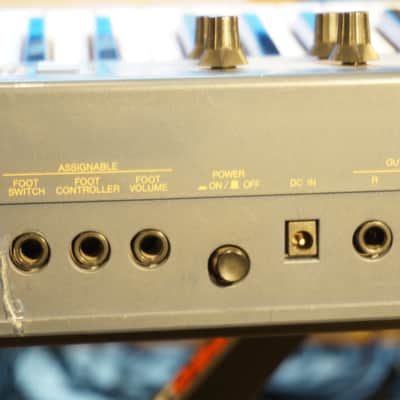 Yamaha AN1x Virtual Analog Synthesizer 1997 - Blue image 9