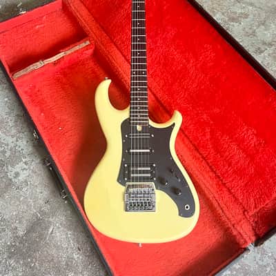 Aria Pro II RS Knight Warrior 1984 - Aged Olympic white original vintage MIJ Japan super strat shredder image 4