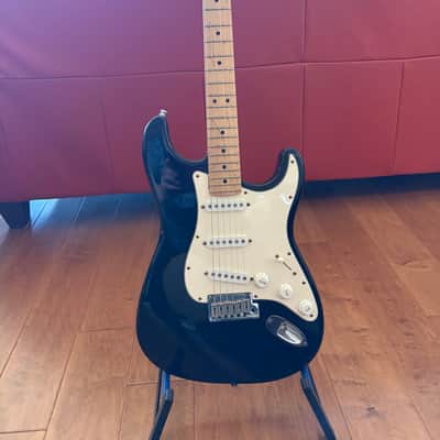 Fender American Standard Stratocaster with Maple Fretboard 1986 - 1993 - Arctic White image 1