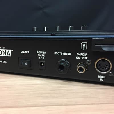 Digitech BNX3 GeNetX Bass Workstation Multi-Effects Pedal w/ 8