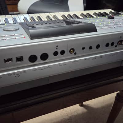 Yamaha PSR-3000 2000s - Silver image 6