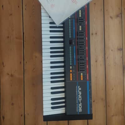 Roland Juno-106 61-Key Programmable Polyphonic Synthesizer