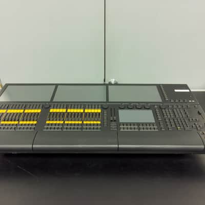 MA Lighting MA2 Full-size 8,192 Ch Console image 3