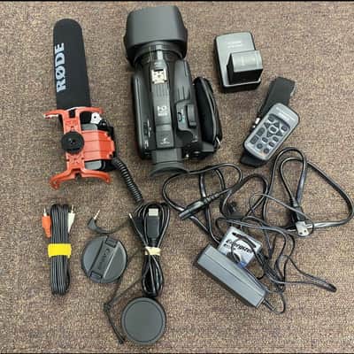 Canon Vixia HF G40 Full HD Pro Camcorder W/ Microphone, With All Accessories | Big Bundle image 2