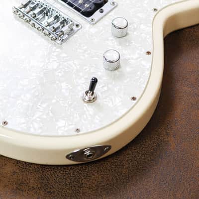 Godin Radiator 2000 | White Pearloid image 3