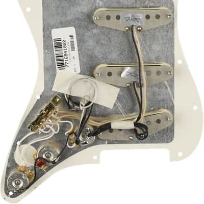 Genuine FENDER Pre-Wired CUSTOM SHOP '69 Loaded PARCHMENT Strat Pickguard image 14