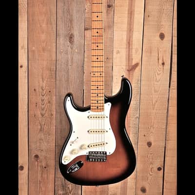 Fender American Vintage II '57 Stratocaster Left-Handed 2022 - Present - 2-Color Sunburst image 3