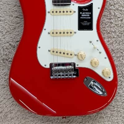 Mint Fender Player II Stratocaster, Rosewood Fingerboard, Coral Red Finish - MIM image 1