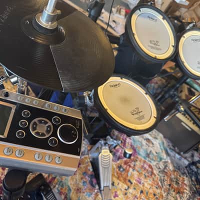 Roland TD-9 Electric Drum Set (no crash or ride)