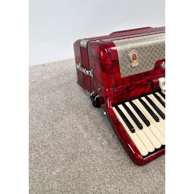Marinucci 120 - Accordion - Red - Refurbished w/ Hard Case image 3