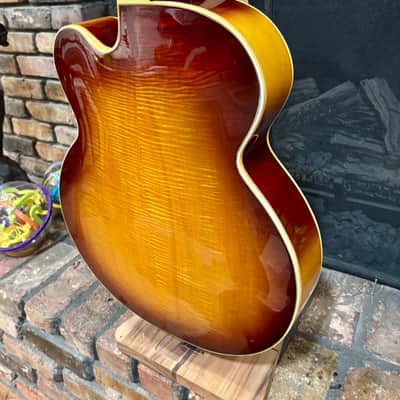 Gibson Super 400C 1966 - sunburst image 3