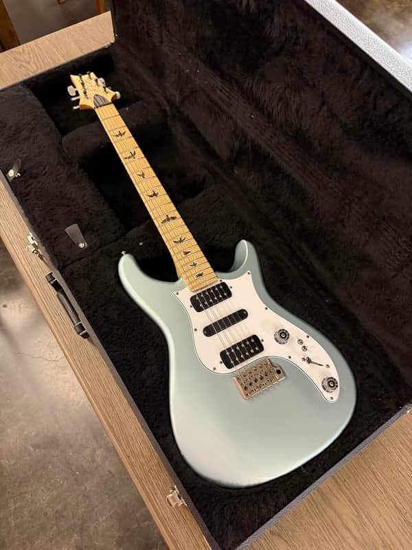 PRS Brent Mason Signature with Maple Fretboard 2013 - 2016 - Frost Blue Metallic image 1