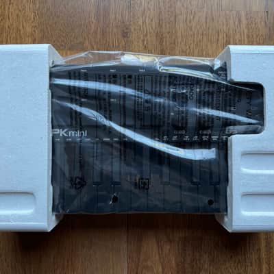 Akai MPK Mini MKIII 25-Key MIDI Controller Black on Black image 7