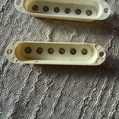 Fender 1974 Stratocaster pickup covers white 1974 image 2