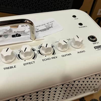 Yamaha THR30II WL Wireless 30-Watt Modeling Guitar Amp Combo White image 4