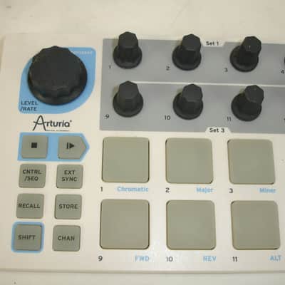 Arturia BeatStep USB/MIDI/CV Pad Controller Sequencer image 3