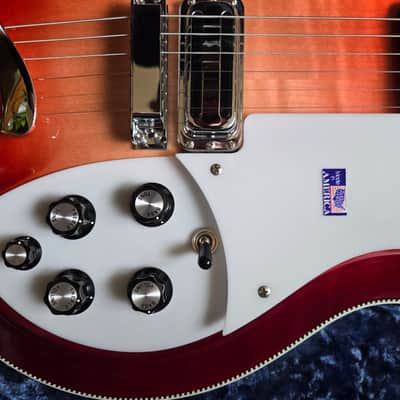 Rickenbacker 381V69 FG 2009 - Fireglo image 8