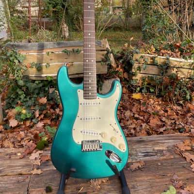 Fender American Standard Stratocaster with Matching Headstock, Rosewood Fretboard 1995 - Ocean Turquoise image 2