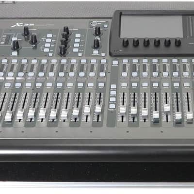 Behringer X32 40-Input 25-Bus Digital Mixing Console With Road Case image 1