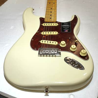 2023 Fender American Professional II Stratocaster Olympic White Maple Fingerboard image 3
