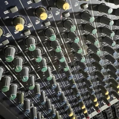 Yamaha MG24/14FX Mixer (Used) image 2