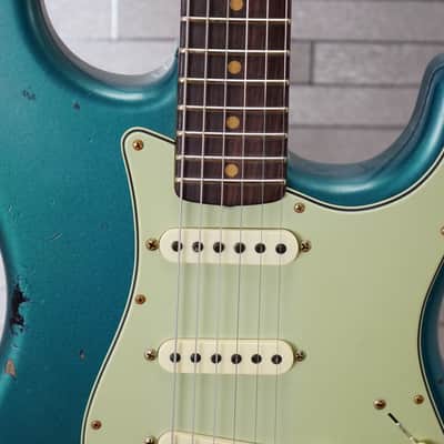 Fender Custom Shop 2025 61' Stratocaster Heavy Relic - Aged Ocean Turqouise over 3-Color Sunburst image 4