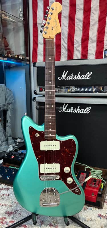 Fender American Professional Jazzmaster with Maple Fretboard 2017 - 2019 - Mystic Seafoam image 1