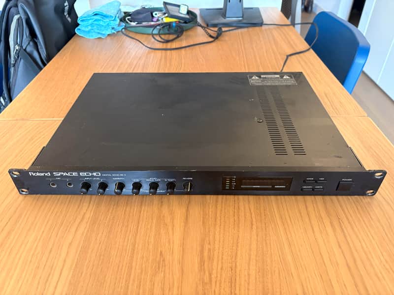 Roland RE-3 Digital Space Echo | Reverb Canada