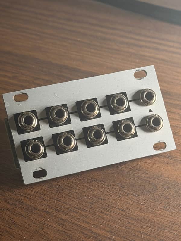 Intellijel Buff Mult 1U buffer / Mult Eurorack Synth Module 2018 - Present - Silver image 1