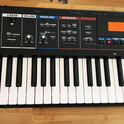 Roland Juno-Di Portable 61-key Mobile Synthesizer Synth image 2