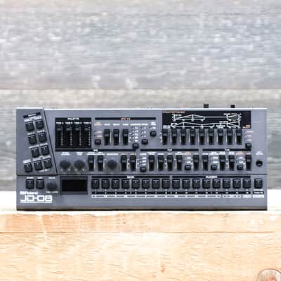 Roland JD-08 Sound Module 108 Original Waveforms Programmable Synthesizer w/Box