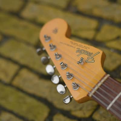 Fender Custom Shop 1965 Stratocaster HSS Journeyman - 3-Color Sunburst image 12
