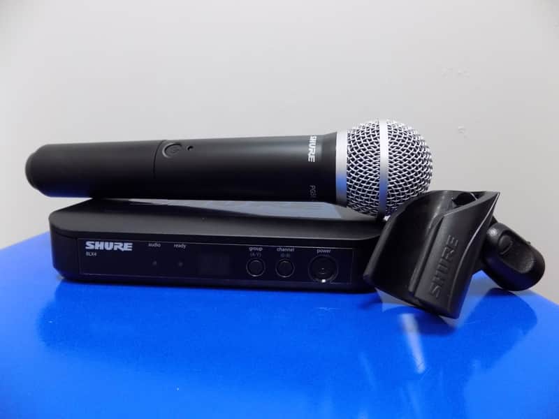 Shure BLX24/PG58 Wireless Vocal System with PG58 Micorphone image 1