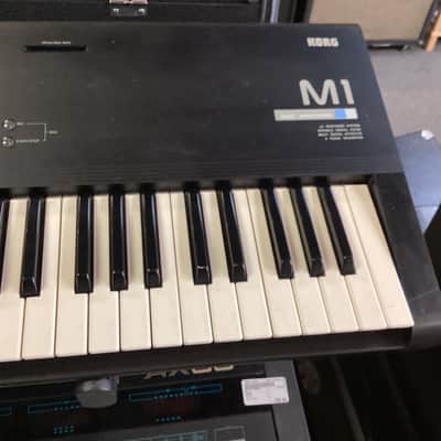 Korg M1 Digital Synthesizer image 2