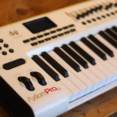 M-Audio Axiom Pro 61 | Reverb