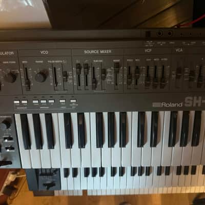 Roland SH-101 32-Key Monophonic Synthesizer 1982 - 1986 - Gray