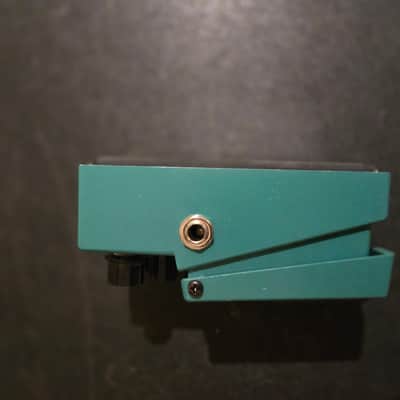 Boss TR-2 Tremolo (Silver Label) 1997 - Present - Green image 3