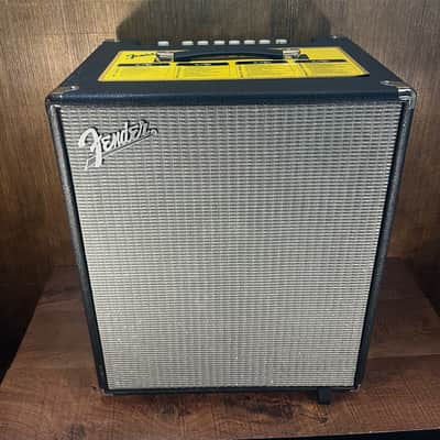 Fender Rumble 200 V3 Bass Amplifier 115 Combo Amp With Cover LIKE NEW